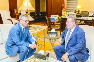 محافظا البنكين المركزيين المصري والتونسي يبحثان تعزيز التعاون المشترك