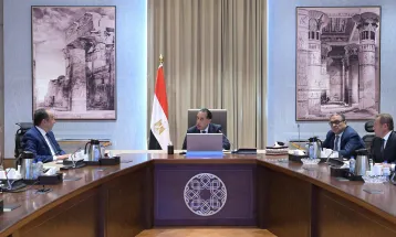رئيس الوزراء: استراتيجية قومية لتطوير صناعة الغزل والنسيج خاصةً أنها من الصناعات كثيفة العمالة