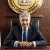 بالتنسيق مع وزير الطيران.. وزير السياحة يتابع أعمال غرفة عمليات انتظام الحركة السياحية فى مصر